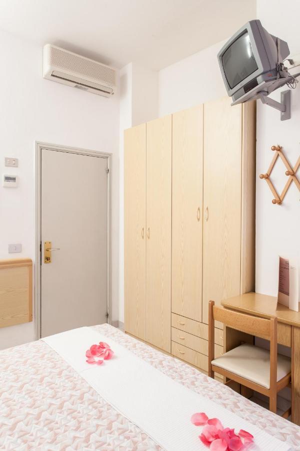 Cola Frontemare 3* Bellaria-Igea Marina