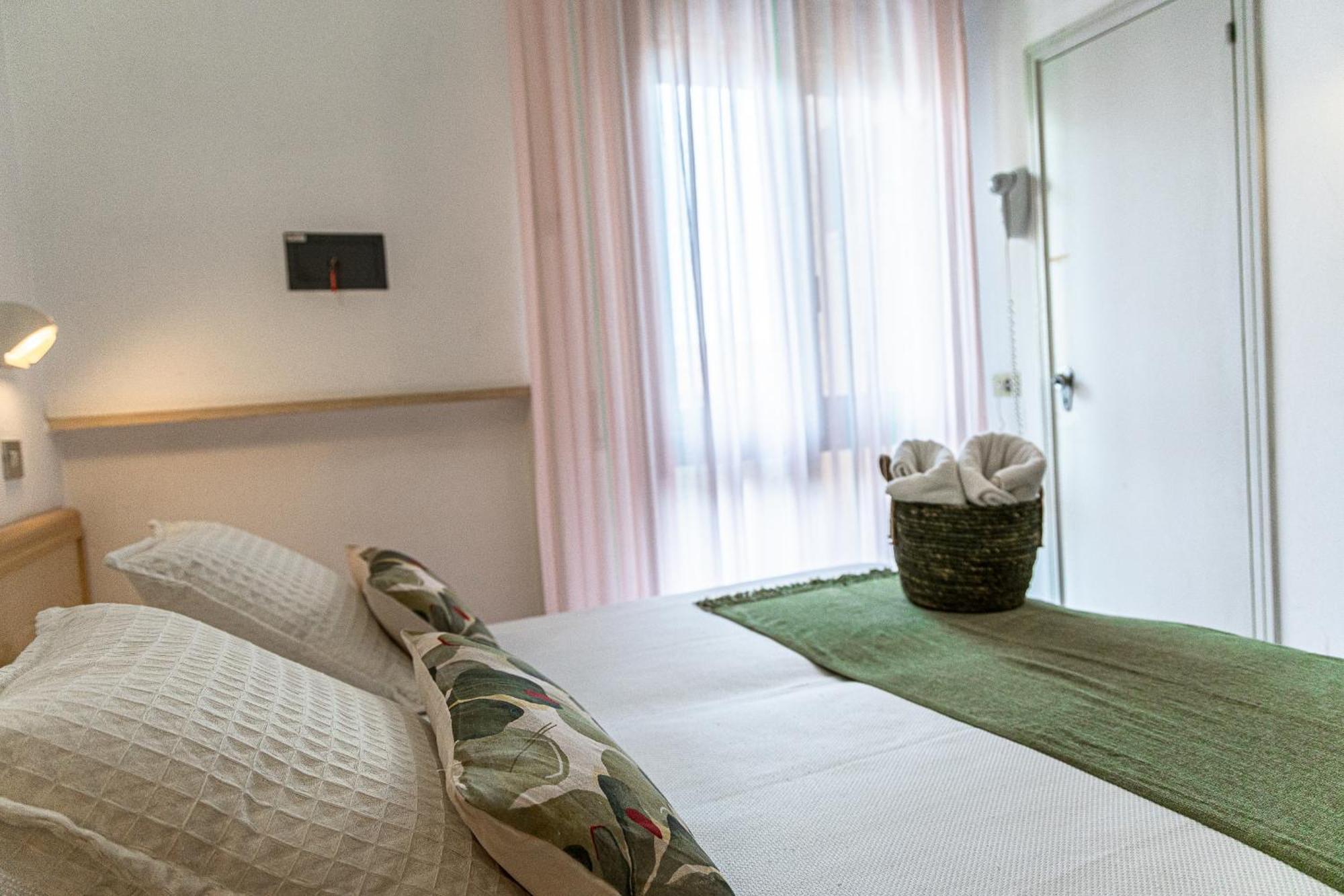 Cola Frontemare 3* Bellaria-Igea Marina